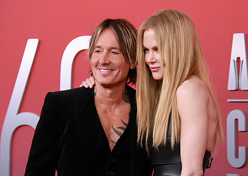 Из сердца вон: Кит Урбан снял обручальное кольцо накануне развода с Николь Кидман