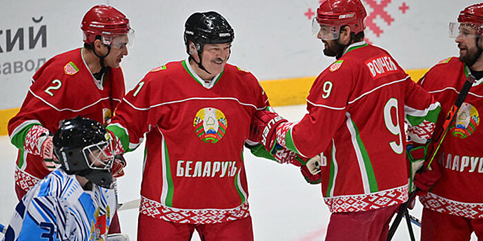 Хоккейная команда Лукашенко обыграла соперников из Витебской области