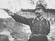 СШ-40: зачем Будённый пытался шашкой разрубить советскую каску