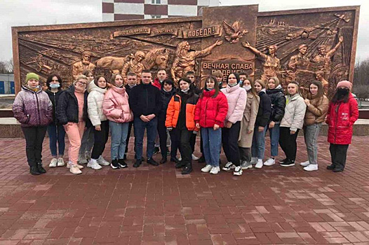 Школьники Ялуторовска посетили мемориал в Тюмени