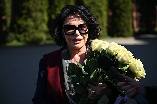 Бабкина выступила против захоронения модельера Зайцева в Подмосковье