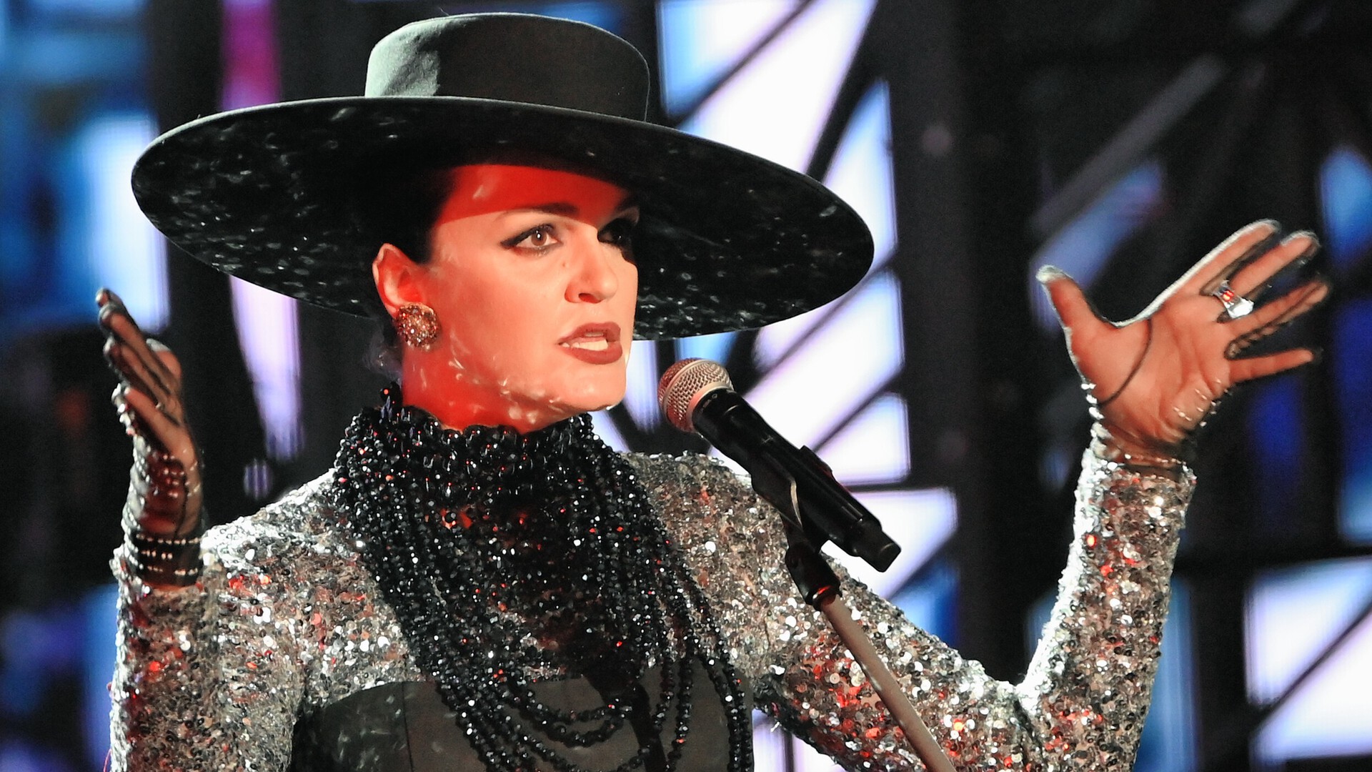 «Больно невыносимо»: что известно о непростом периоде в жизни певицы Славы