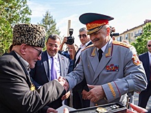 В Дагестане 100-летнему ветерану вручили юбилейную медаль к 80-летию Победы