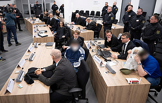Суд Дрездена приговорил к тюремному заключению обвиняемых в краже из "Зеленого свода"