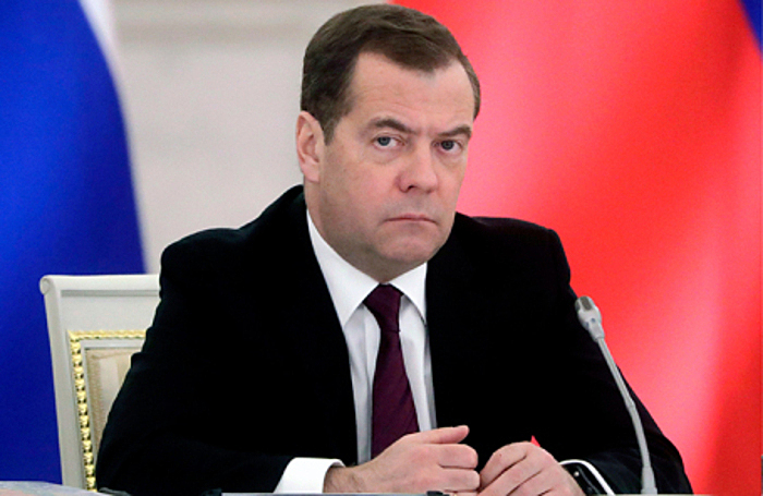 Медведев о вакцинации: «Ради спасения миллионов свободу десятков и даже тысяч ограничивать можно»