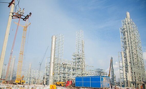 На этиленник "Нижнекамскнефтехима" доставлено оборудование из Шанхая