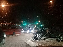 Автобус врезался в школу в Нижнем Новгороде