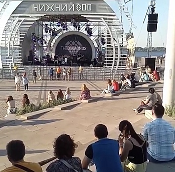 Видео дня: первые зрители на фестивале «Столица закатов» в Нижнем Новгороде