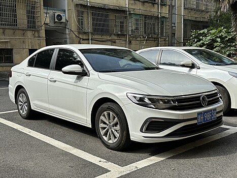 В России замечен седан Volkswagen Bora с новым двигателем за 2,76 млн рублей