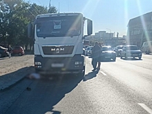 В Волгограде пешеход погиб под колесами грузовика