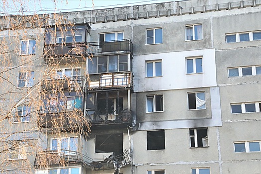 Депутаты гордумы обсудили возможные варианты расселения жильцов аварийного дома на улице Краснодонцев