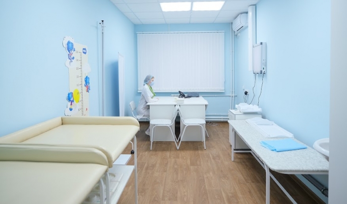 В Волгограде 3-месячную девочку госпитализировали после массажа в поликлинике