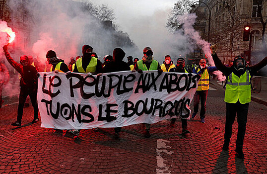 "Багета и зрелищ": цветная мини-революция во Франции