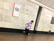 В московском метро нашли «беременную» круглый год девушку