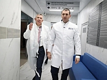Дмитрий Демешин проверил работу отделения трансплантологии краевой больницы