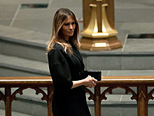 Снимок смеющихся Мелании Трамп и Барака Обамы стал интернет-мемом