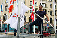 Ряд стран может снять национальные флаги в знак солидарности с Белоруссией