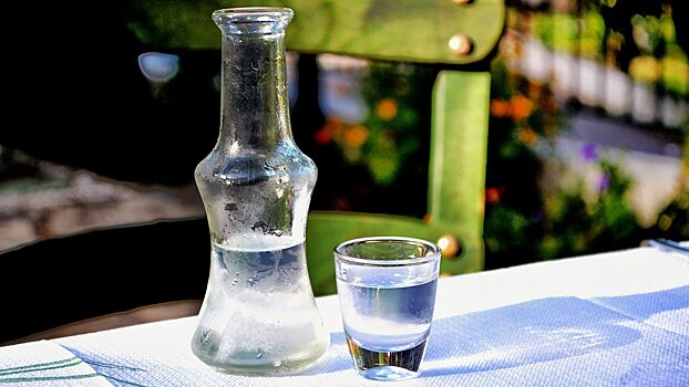 Токсиколог Водовозов опроверг «чудесные» свойства водки