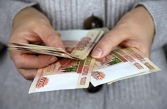 ВС РФ вступился за жертву мошенников, взявших на нее кредит