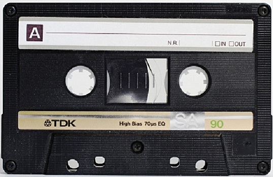 В США заметно выросли продажи аудиокассет