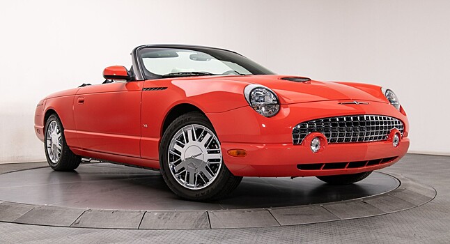 Ford Thunderbird из «бондианы» выставили на торги