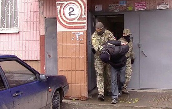 ФСБ опубликовала видео задержания экстремистов из "Артподготовки"*