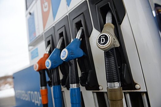 Цены на бензин замедлили рост в Москве