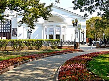 "Театр во дворе" "Современника"