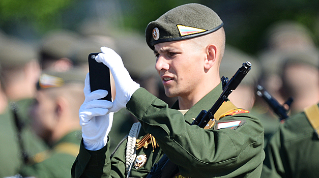 В Минобороны уточнили правила пользования телефонами после мобилизации