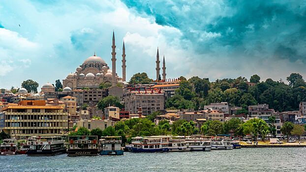 Почему стоит обязательно съездить в Стамбул летом: что делать в городе мечты