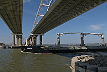 Опоры Крымского моста защитили от столкновения с судами