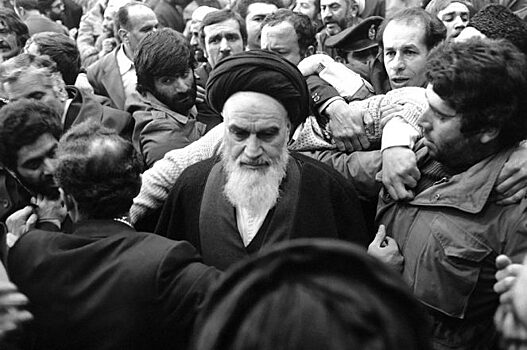 Как светский Иран в 1979 году превратился в исламскую республику