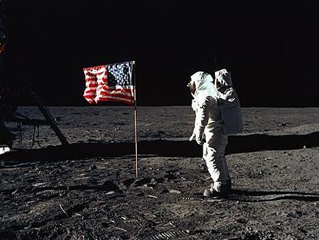 Трамп снова отправит американцев на Луну