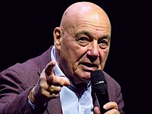 Владимир Познер признался, что расставание с женой после 37 лет брака далось ему нелегко