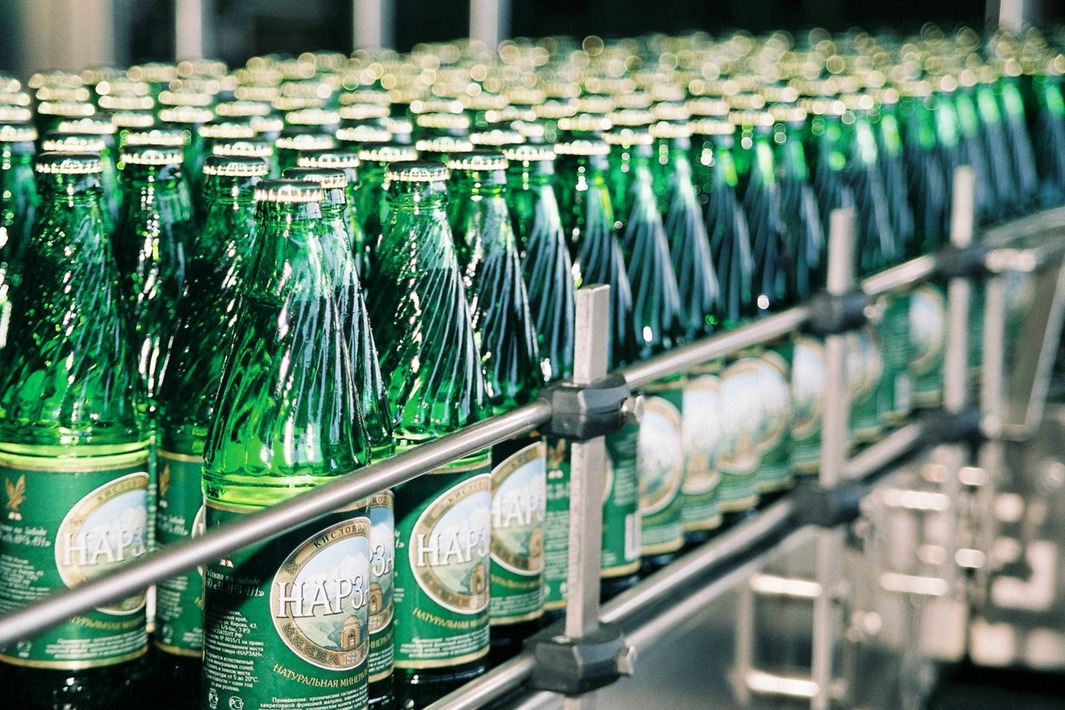 Добыча минеральной воды. Завод минеральной воды волжанка ульяновск. Ессентукские минеральные воды завод. Тюменская минеральная вода. Завод минеральных вод ессентуки лимонад.