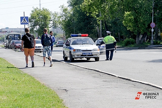 Водитель каршеринга насмерть сбил курьера на велосипеде в Петербурге