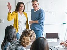 Как устроиться по знакомству: как заводить полезные для карьеры связи