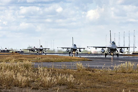 НАТО планирует войну с Россией на 2030 год