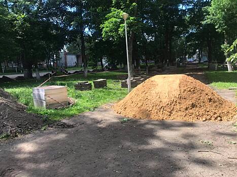В центре Ярославле начали переделывать сквер на деньги тайного инвестора