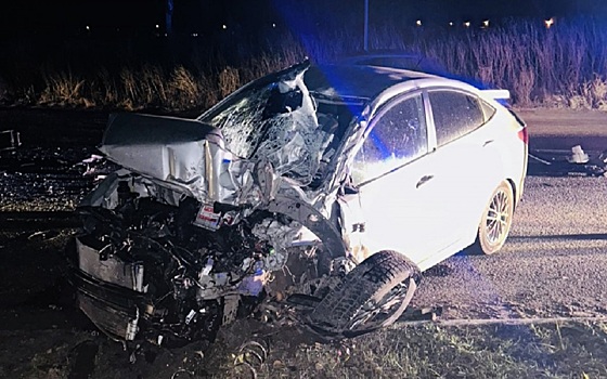 В Рязани 33-летний водитель Hyundai Solaris погиб в ДТП с грузовиком Hino