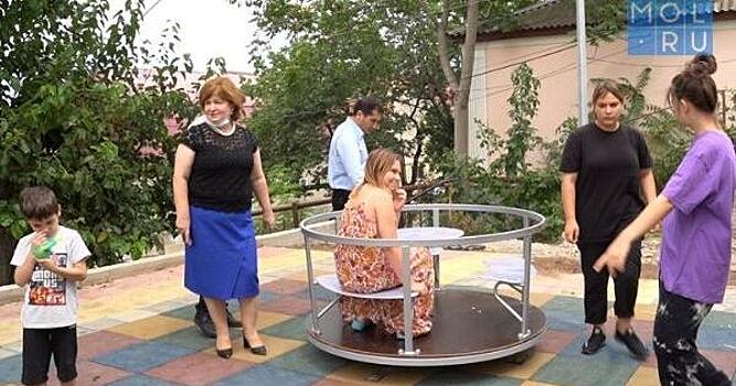 Дагестанские единоросы проверили качество благоустройства дворов в Махачкале