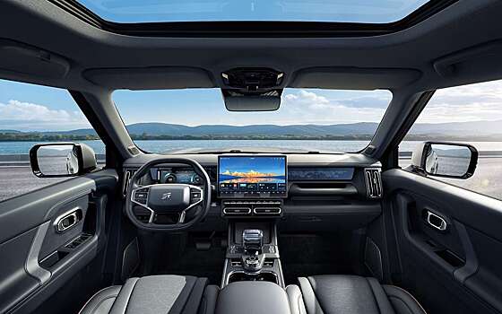 Полный привод, автомат, блокировки – на этом красавце нестрашно съехать с дороги