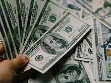 Рубль обновит свои минимумы против доллара