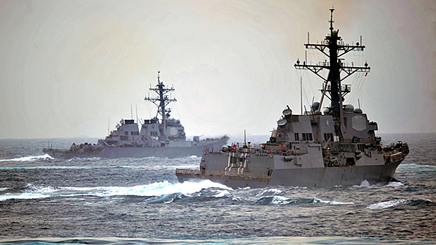 Эсминцы ВМС США приблизились к спорным островам КНР