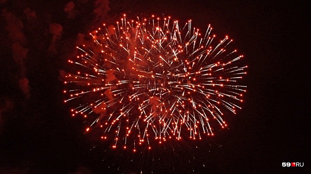 Новый год в Перми отметят двумя фейерверками и шоу-программой