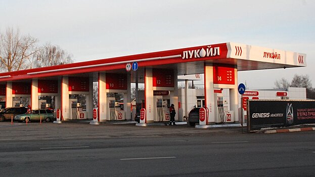 Бензин в Нижнем Новгороде за год подорожал на 3%