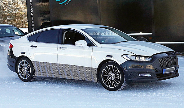 Папарацци поймали обновленный Ford Mondeo на зимних тестах
