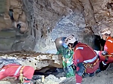 Запечатанные под землей. В КНР прошли пещерные тренировки для тайконавтов