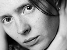 "Москва онлайн" покажет, как актриса "Современника" читает Евтушенко