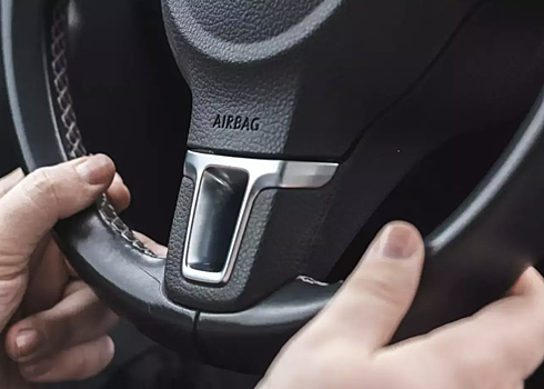 Россиянам рассказали о новой автоподставе с праворульными машинами